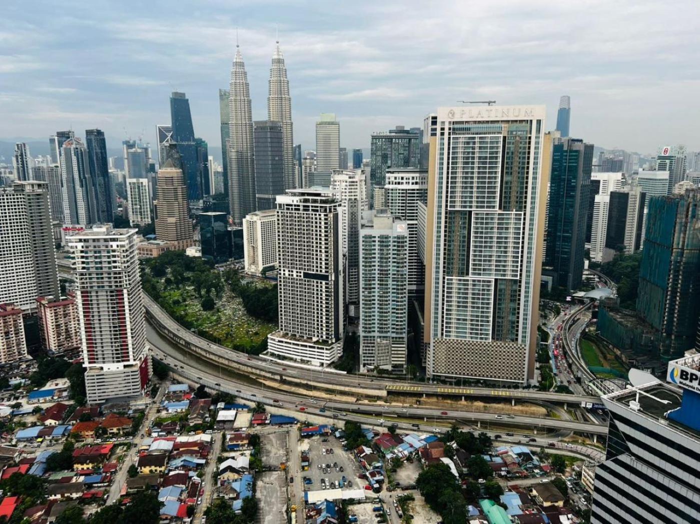 The Luxe Suites Infinitum Klcc กัวลาลัมเปอร์ ภายนอก รูปภาพ